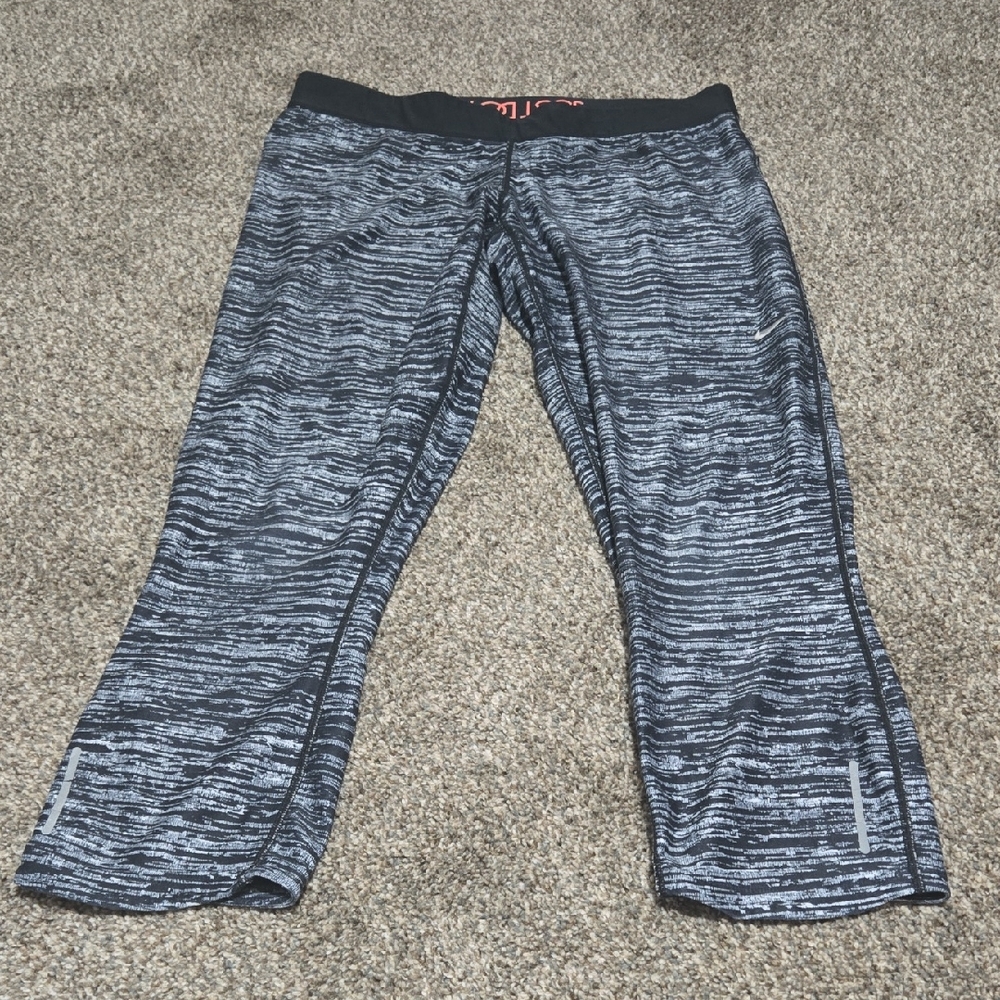 Womens Black and Gray Leggings